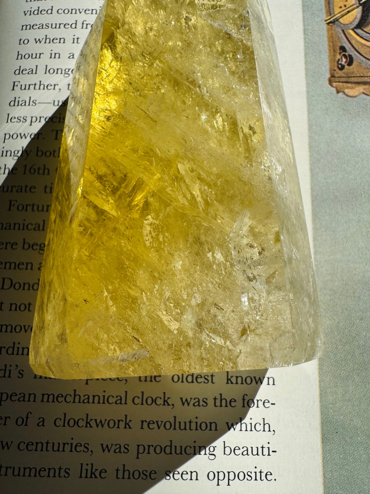 Lemon Quartz Tower 248 g Brazil Gorgeous - Moon Room Shop and Wellness