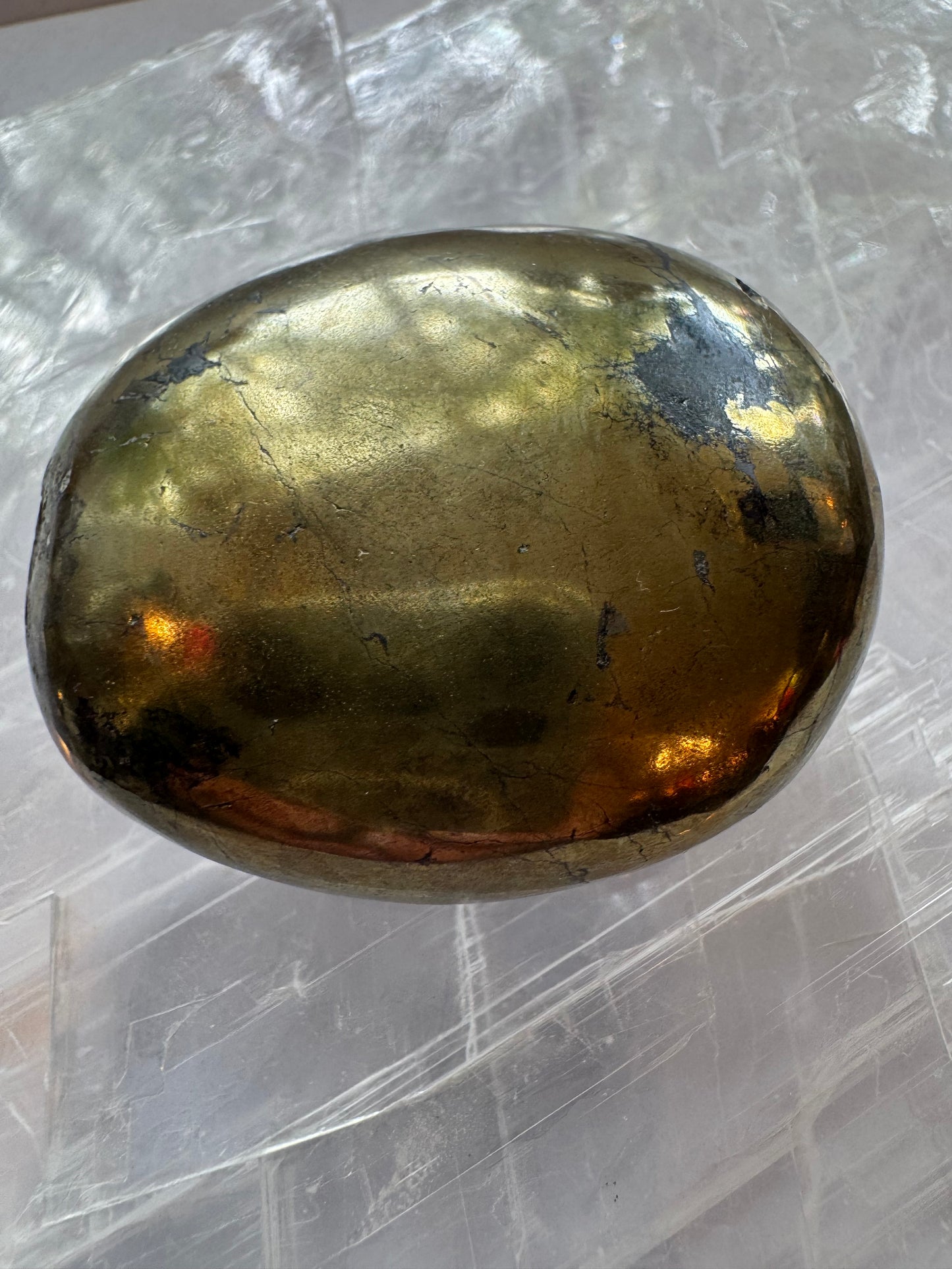 Chalcopyrite Palmstone 116 g Peru - Moon Room Shop and Wellness