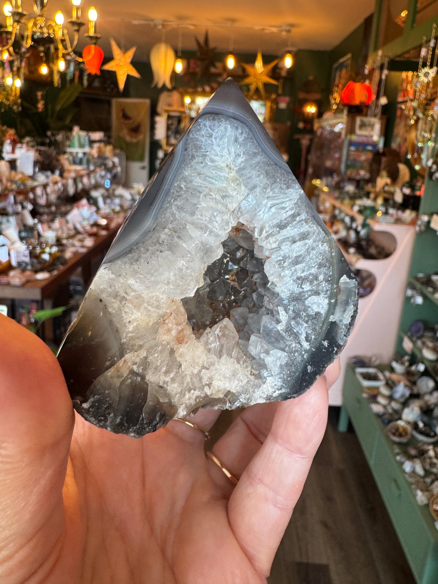 Agate Druzy Polished Point 335 g