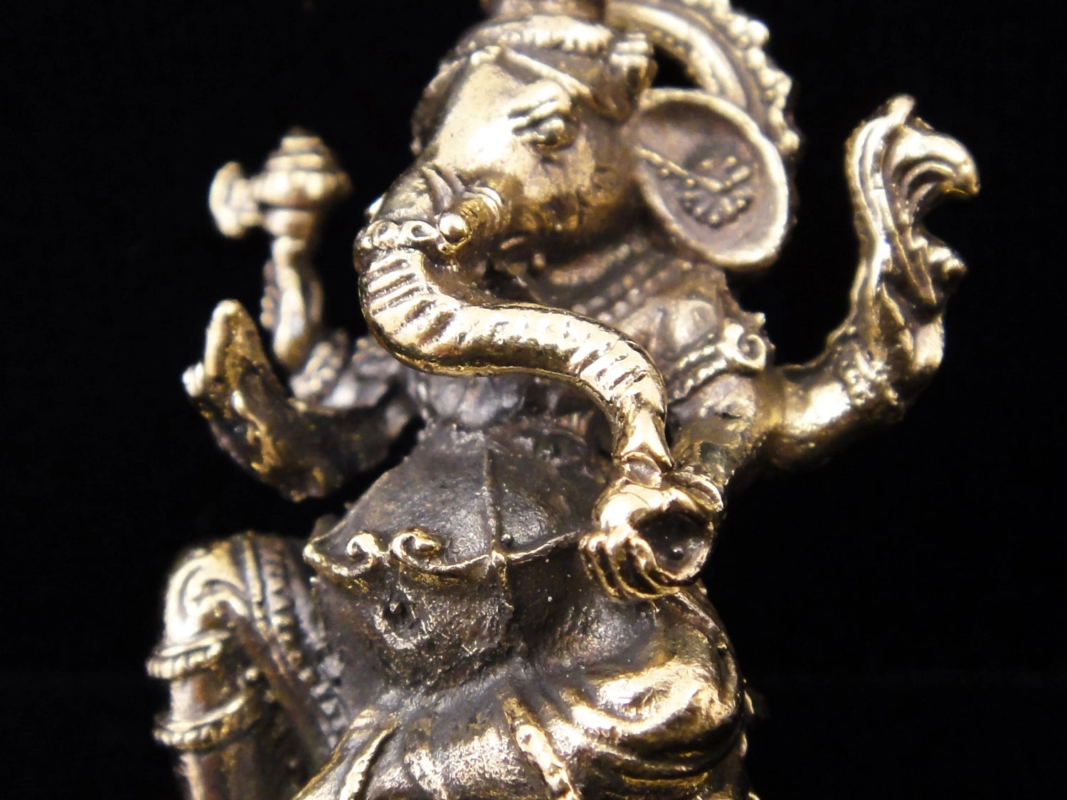 Brass Deity Statuette -Small- Ganesh - Moon Room Shop and Wellness