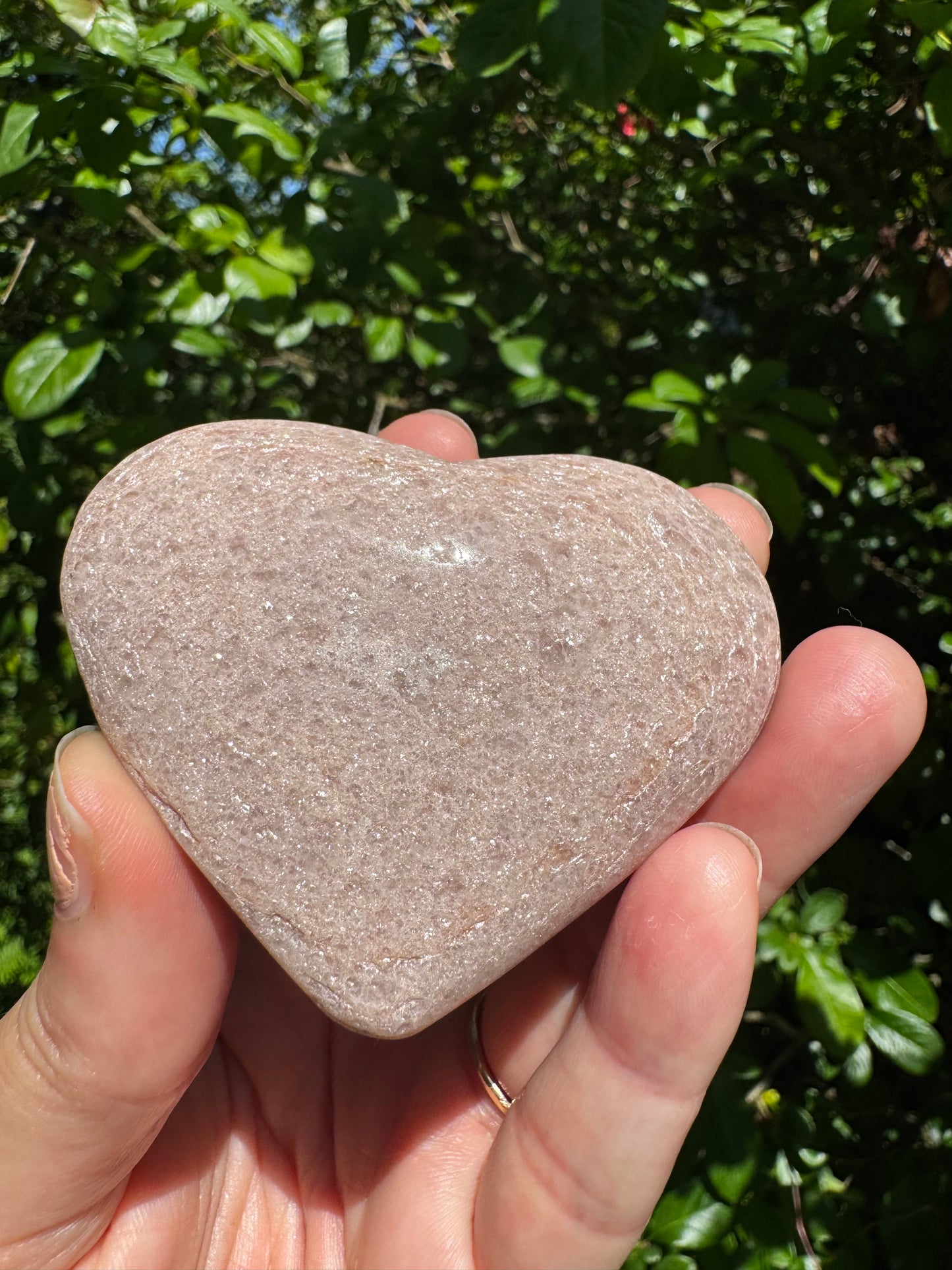 Strawberry Quartz Sparkly Brazilian Heart! 98 g - Moon Room Shop and Wellness