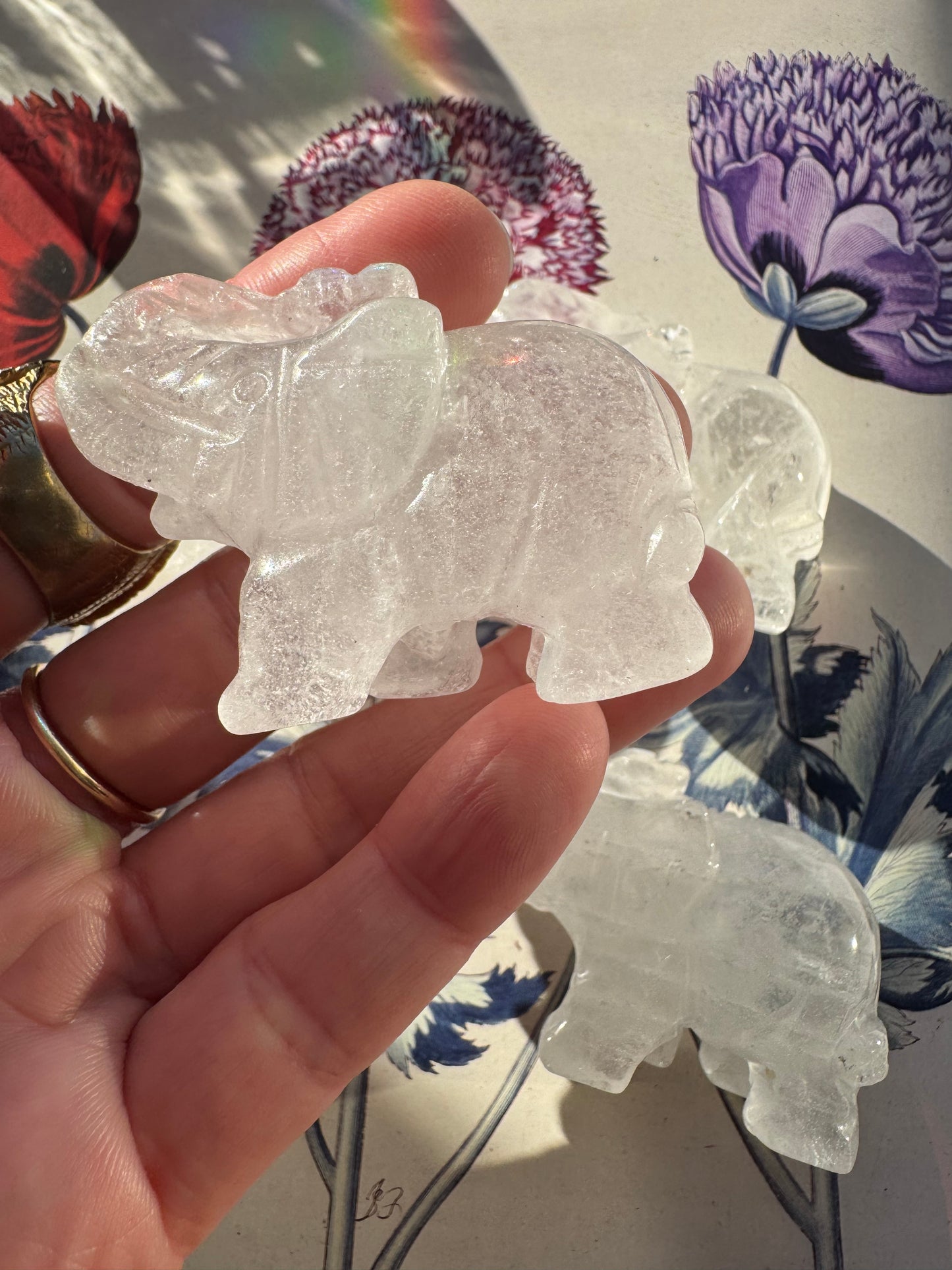 Clear Quartz Elephant 1.75"x1.25" - Moon Room Shop and Wellness