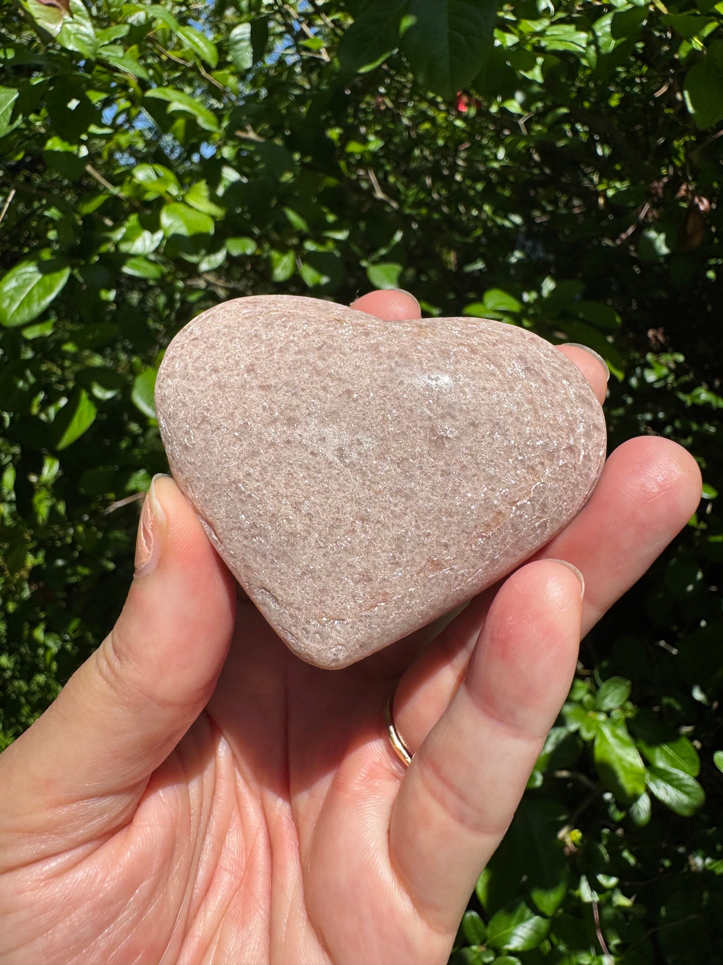Strawberry Quartz Sparkly Brazilian Heart! 98 g - Moon Room Shop and Wellness