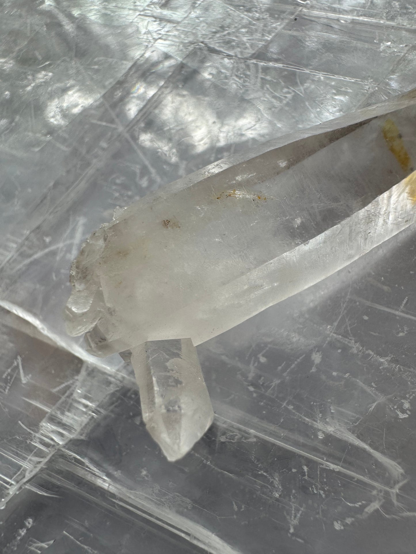 Firefly Petroleum Quartz Specimen 14 g Madagascar UV Reactive - Moon Room Shop and Wellness