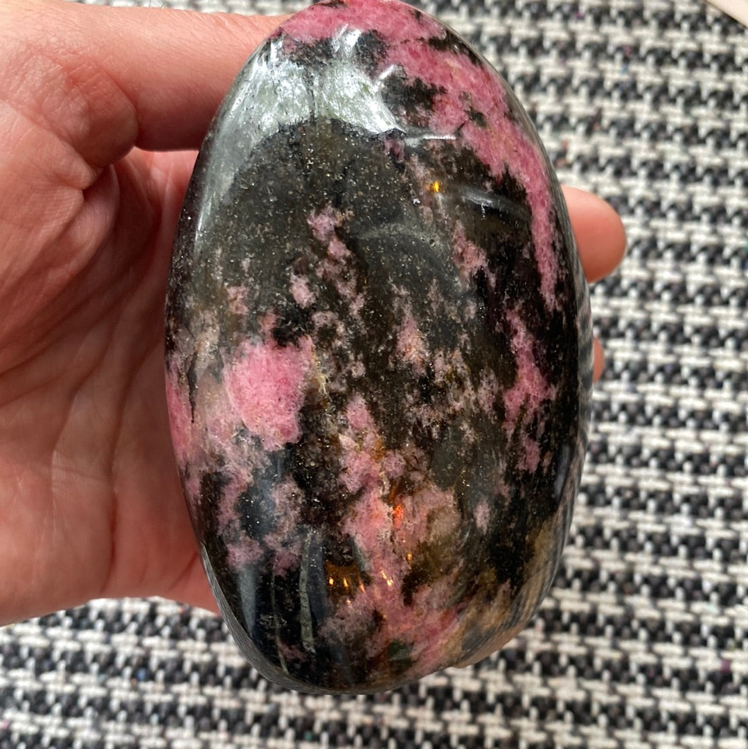 Rhodonite Freeform 705 g - Moon Room Shop and Wellness