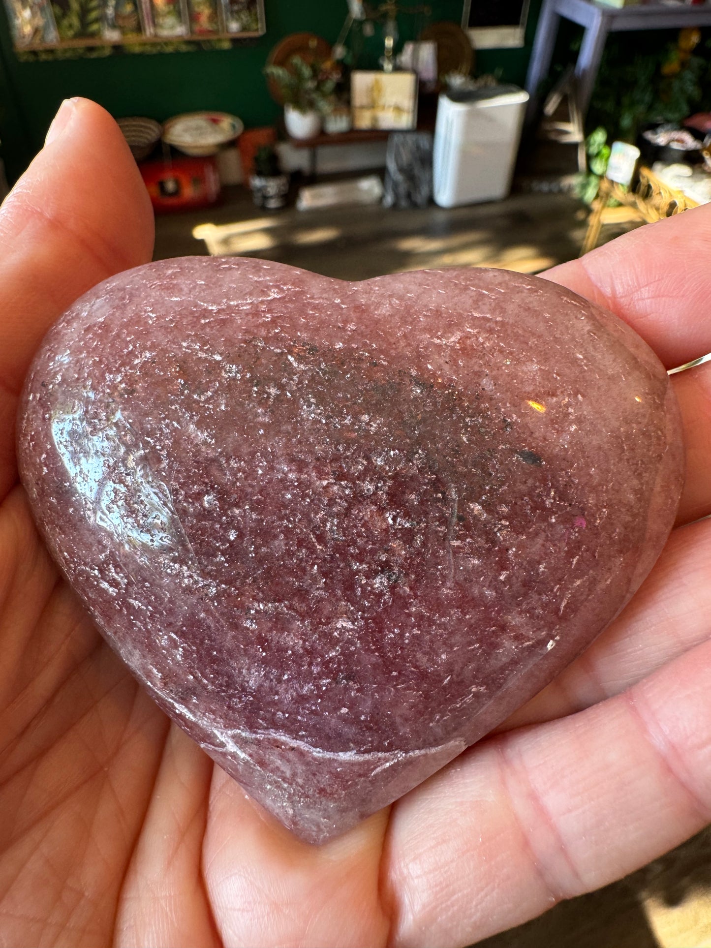 Strawberry Quartz Sparkly Brazilian Heart! 114 g - Moon Room Shop and Wellness