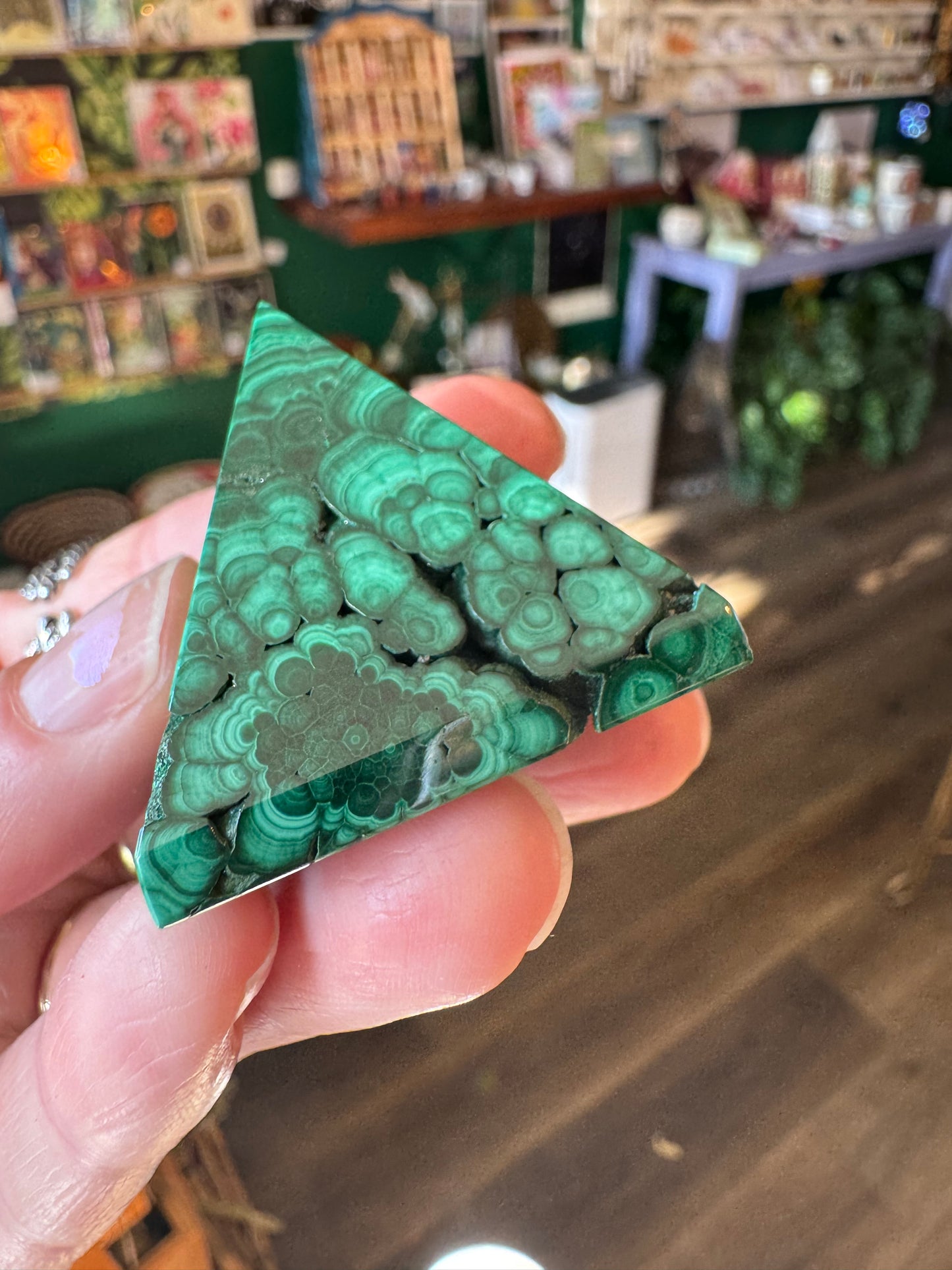 Malachite Pyramid 76 g - Moon Room Shop and Wellness
