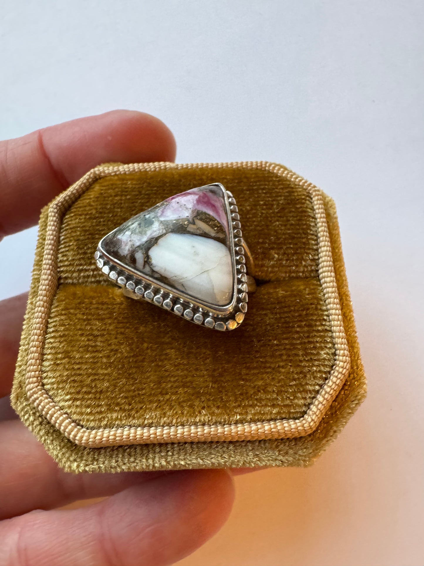 Oyster Sterling Silver Ring Size 7 - Moon Room Shop and Wellness
