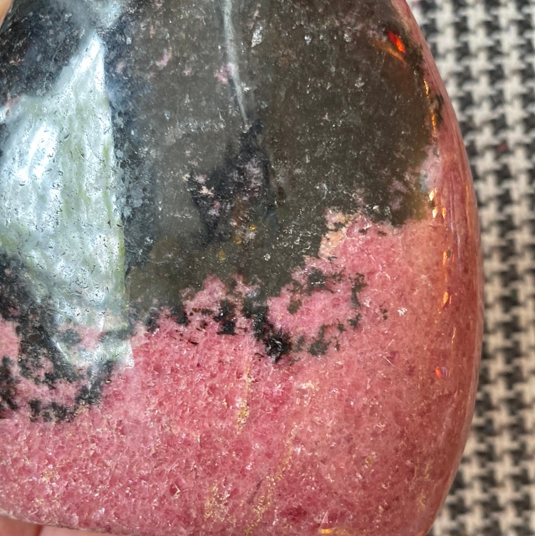 Rhodonite Freeform 966 g - Moon Room Shop and Wellness