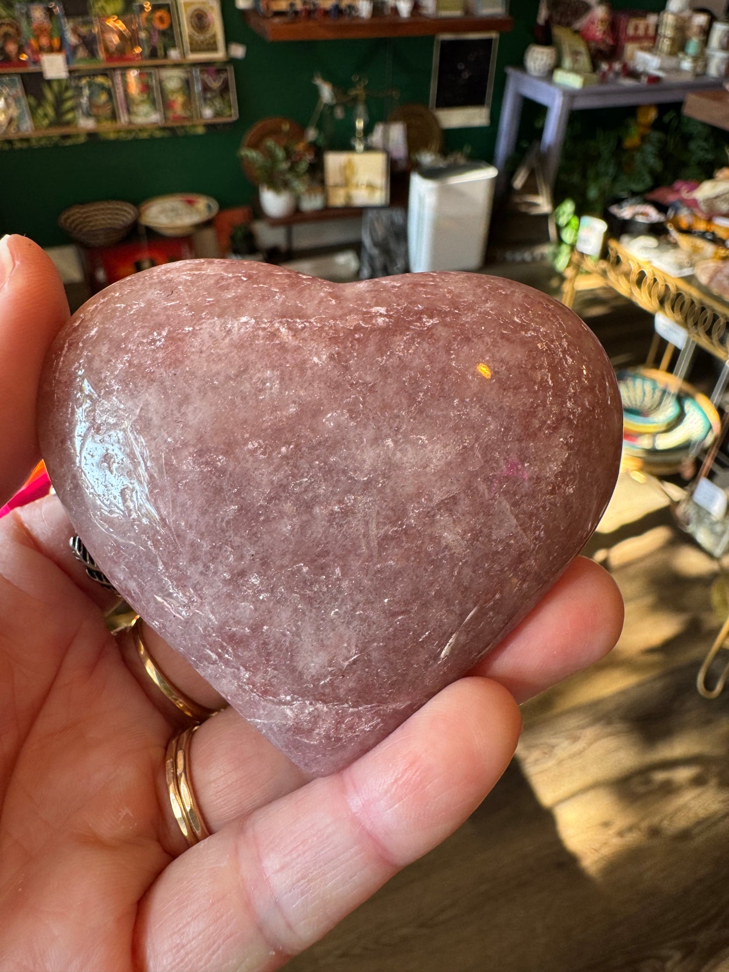 Strawberry Quartz Sparkly Brazilian Heart! 114 g - Moon Room Shop and Wellness