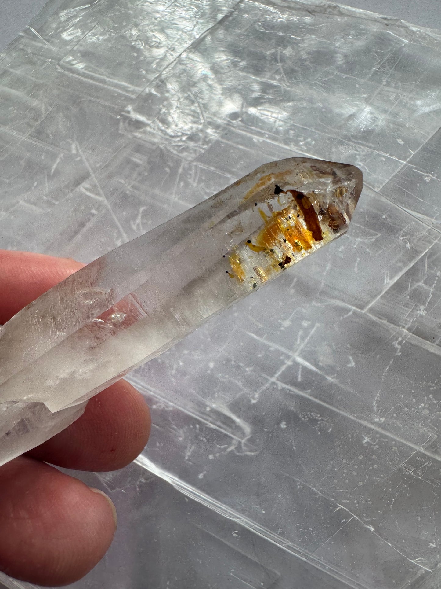 Firefly Petroleum Quartz Specimen 14 g Madagascar UV Reactive - Moon Room Shop and Wellness