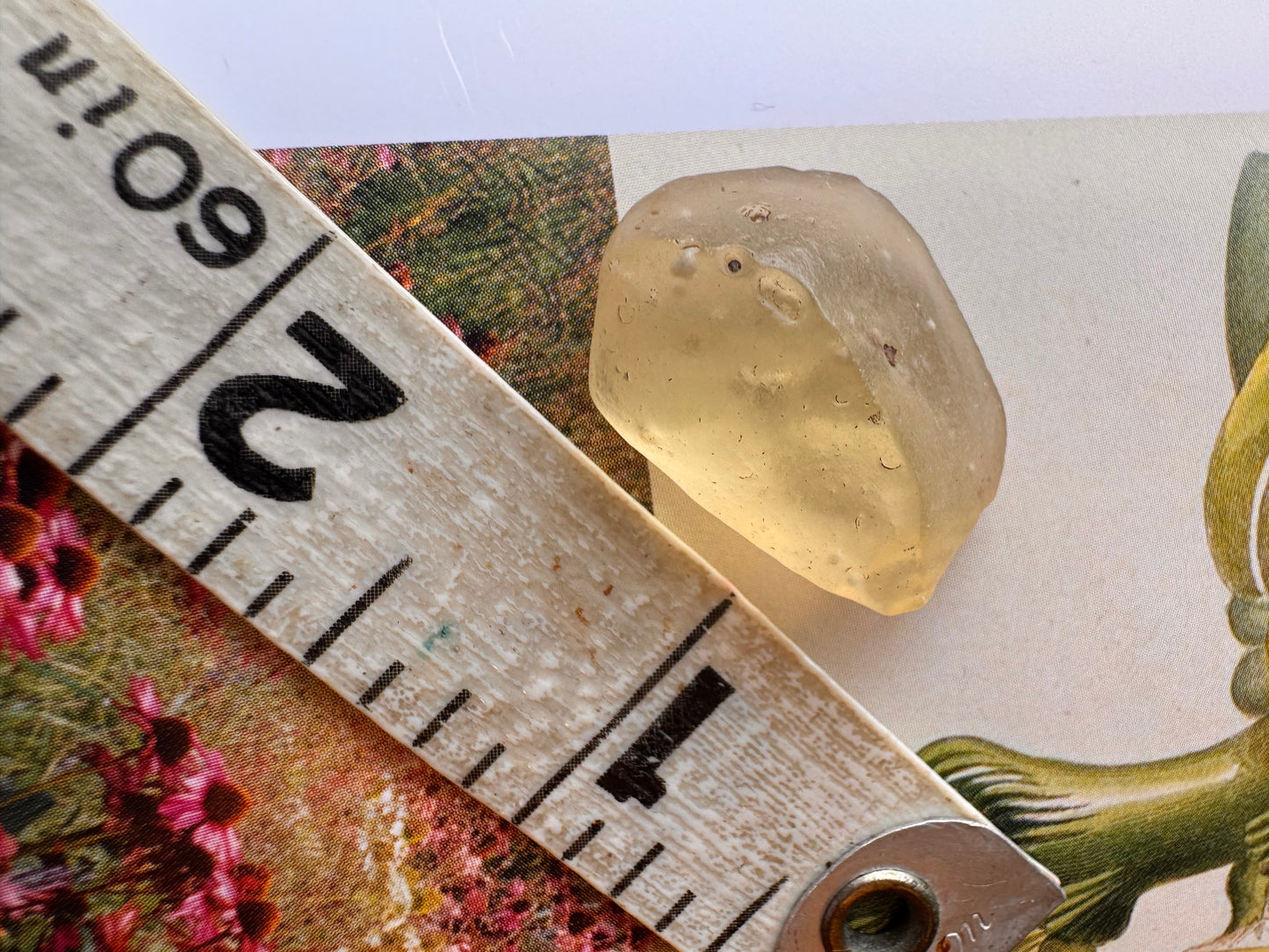 Libyan Desert Glass Tektite 3.6 gram - Moon Room Shop and Wellness