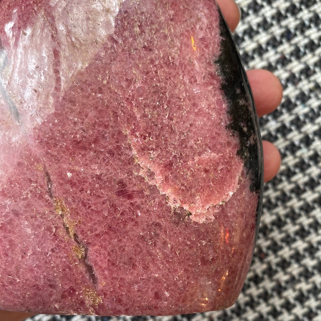 Rhodonite Freeform 966 g - Moon Room Shop and Wellness