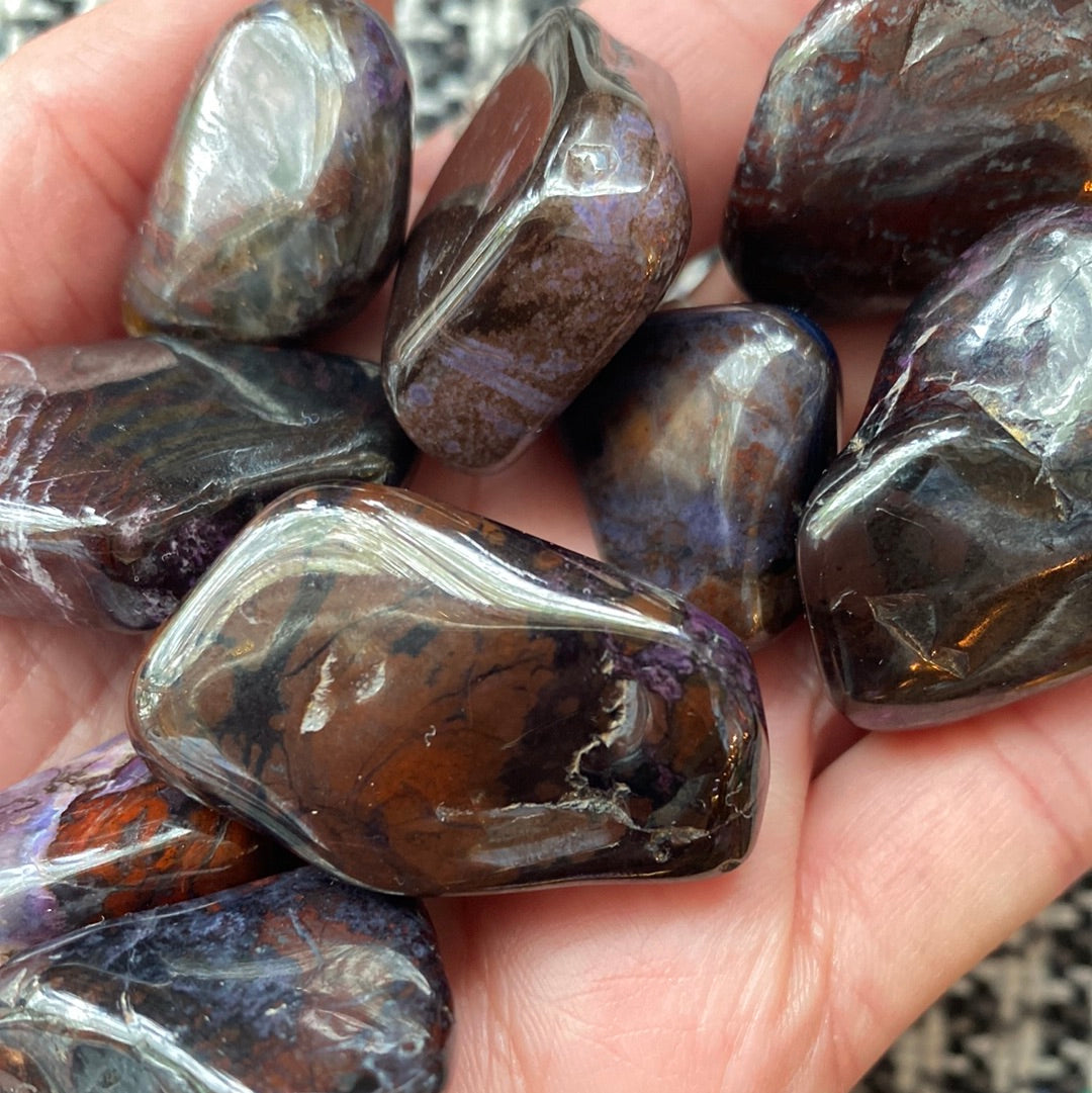 Sugilite Tumbled - Moon Room Shop and Wellness