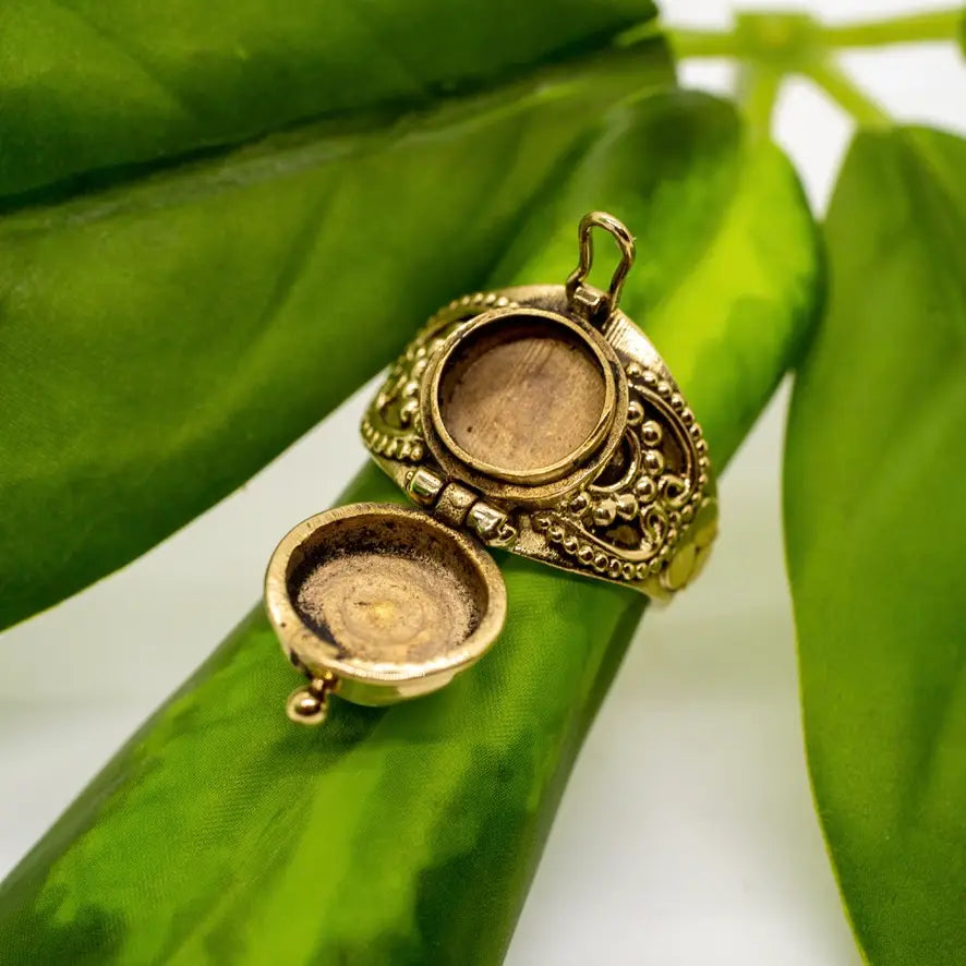 Labradorite Brass Decorated Poison Ring Size 8 - Moon Room Shop and Wellness