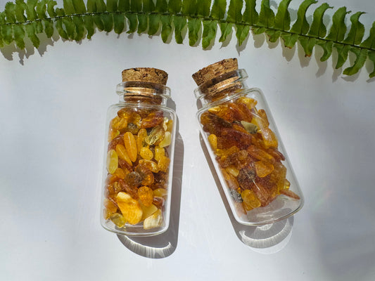 Amber Gem Chip 25 ml Glass Jar - Moon Room Shop and Wellness