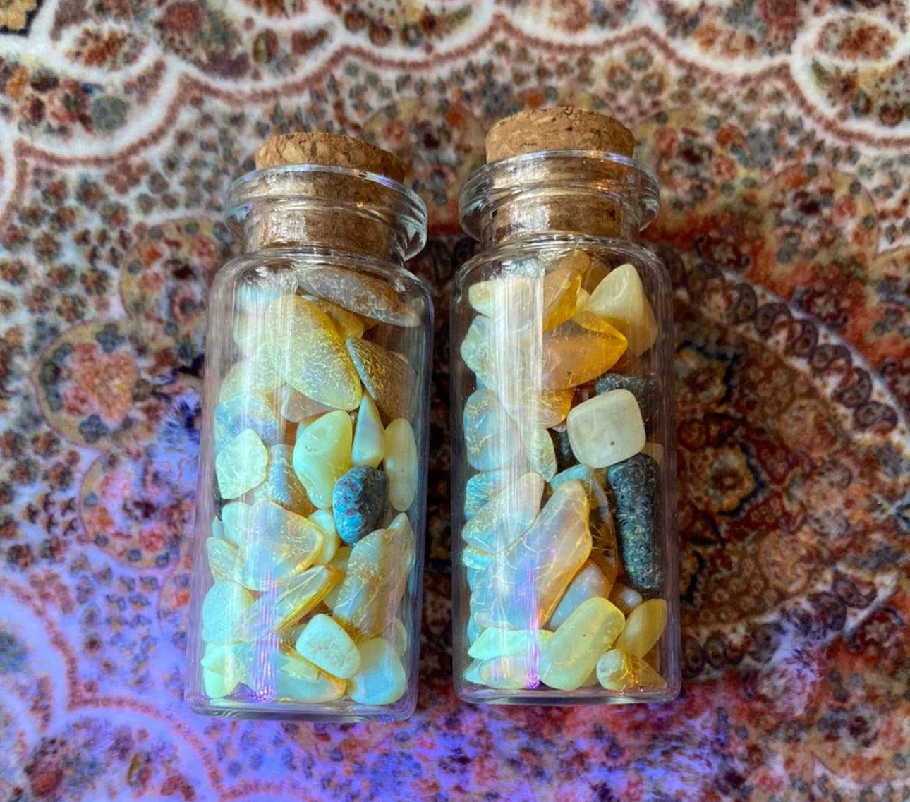 Amber Gem Chip 25 ml Glass Jar - Moon Room Shop and Wellness