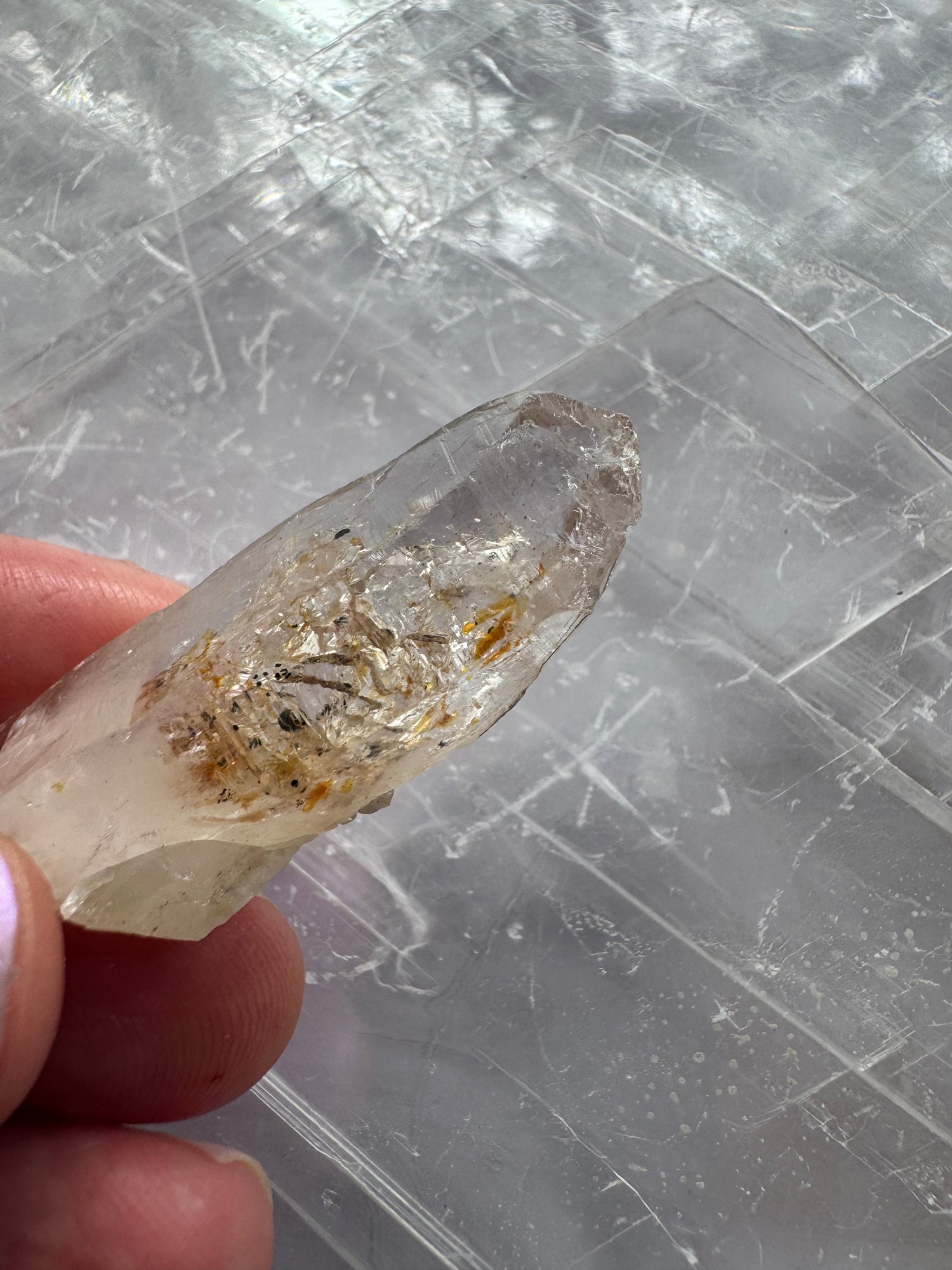 Firefly Petroleum Quartz Specimen 11 g Madagascar UV Reactive - Moon Room Shop and Wellness