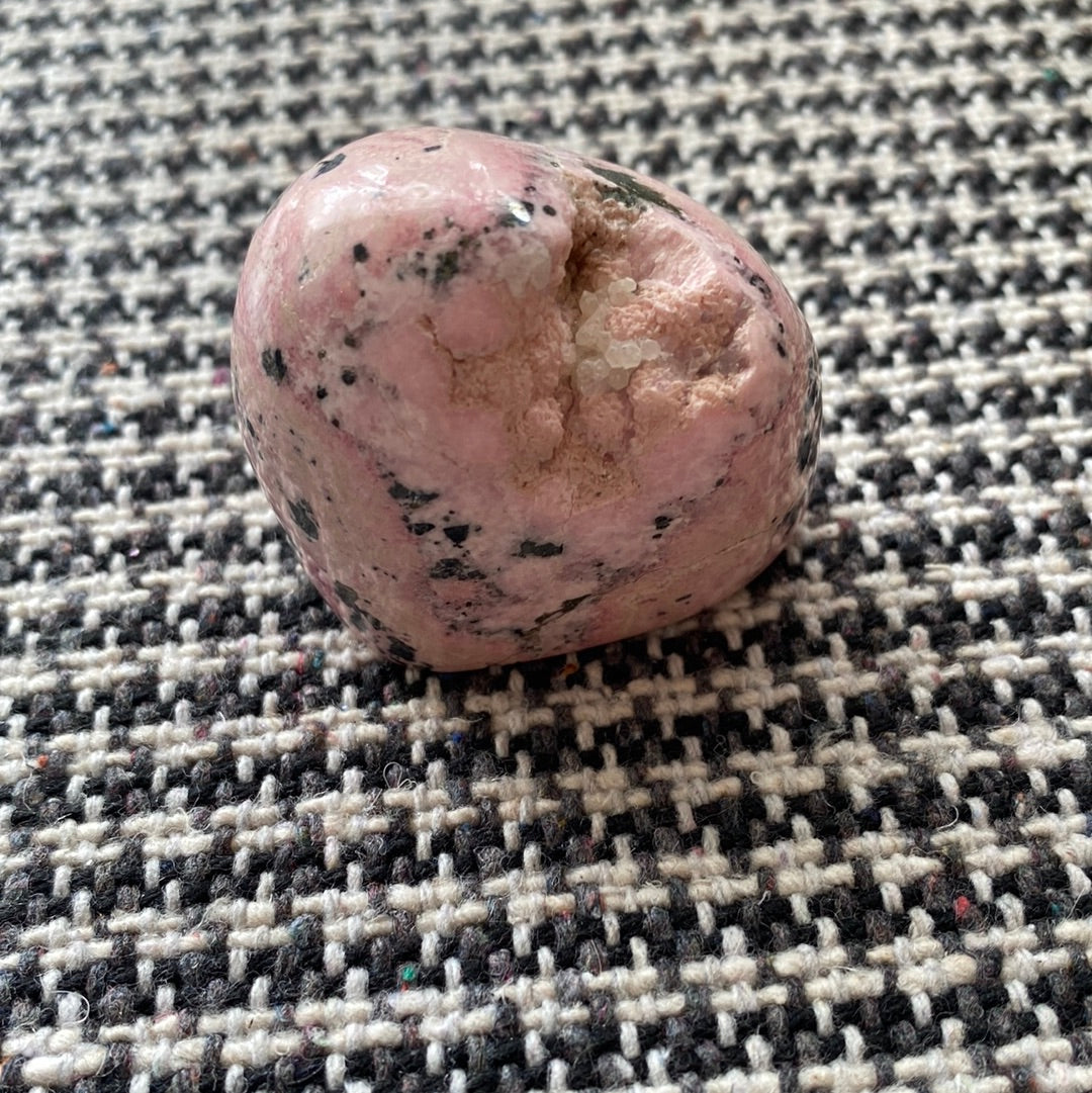 Rhodonite Freeform- Peru- 161 g - Moon Room Shop and Wellness