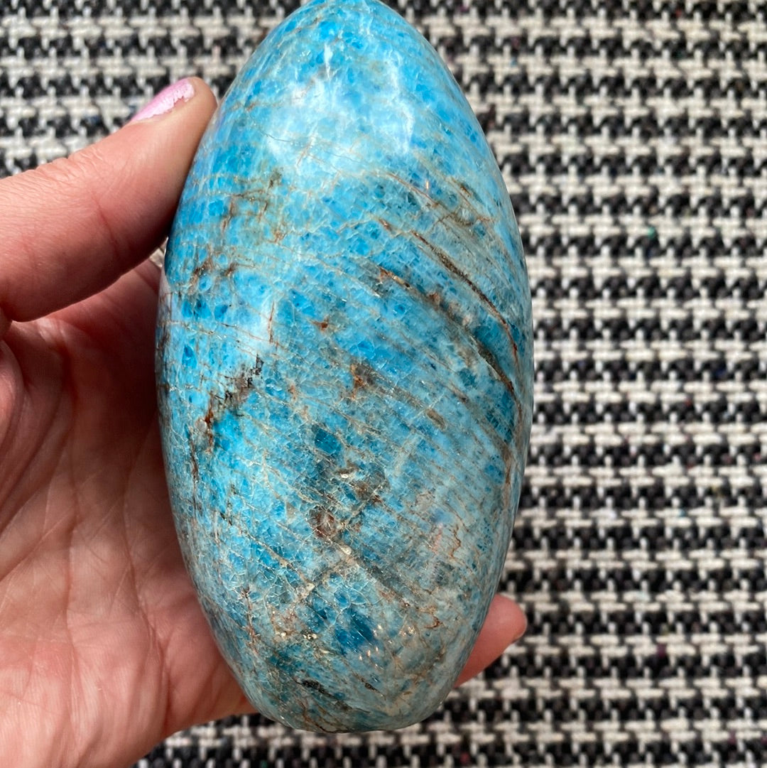 Blue Apatite Freeform 620 g - Moon Room Shop and Wellness