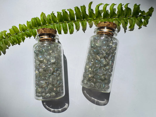 Aura Quartz Gem Chip 25 ml Glass Jar - Moon Room Shop and Wellness