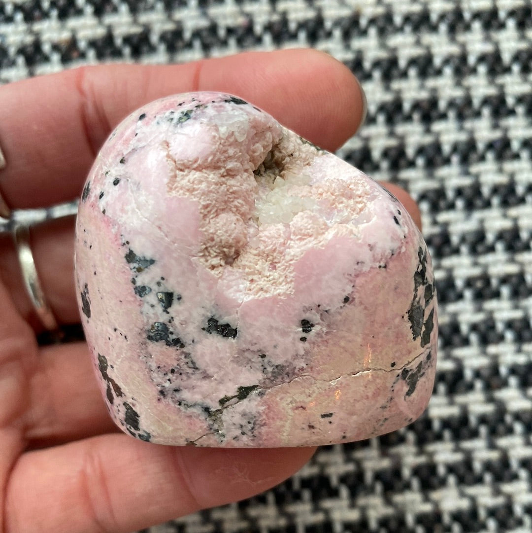 Rhodonite Freeform- Peru- 161 g - Moon Room Shop and Wellness