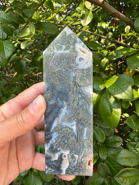 Moss Agate Tower 458 g - Moon Room Shop and Wellness