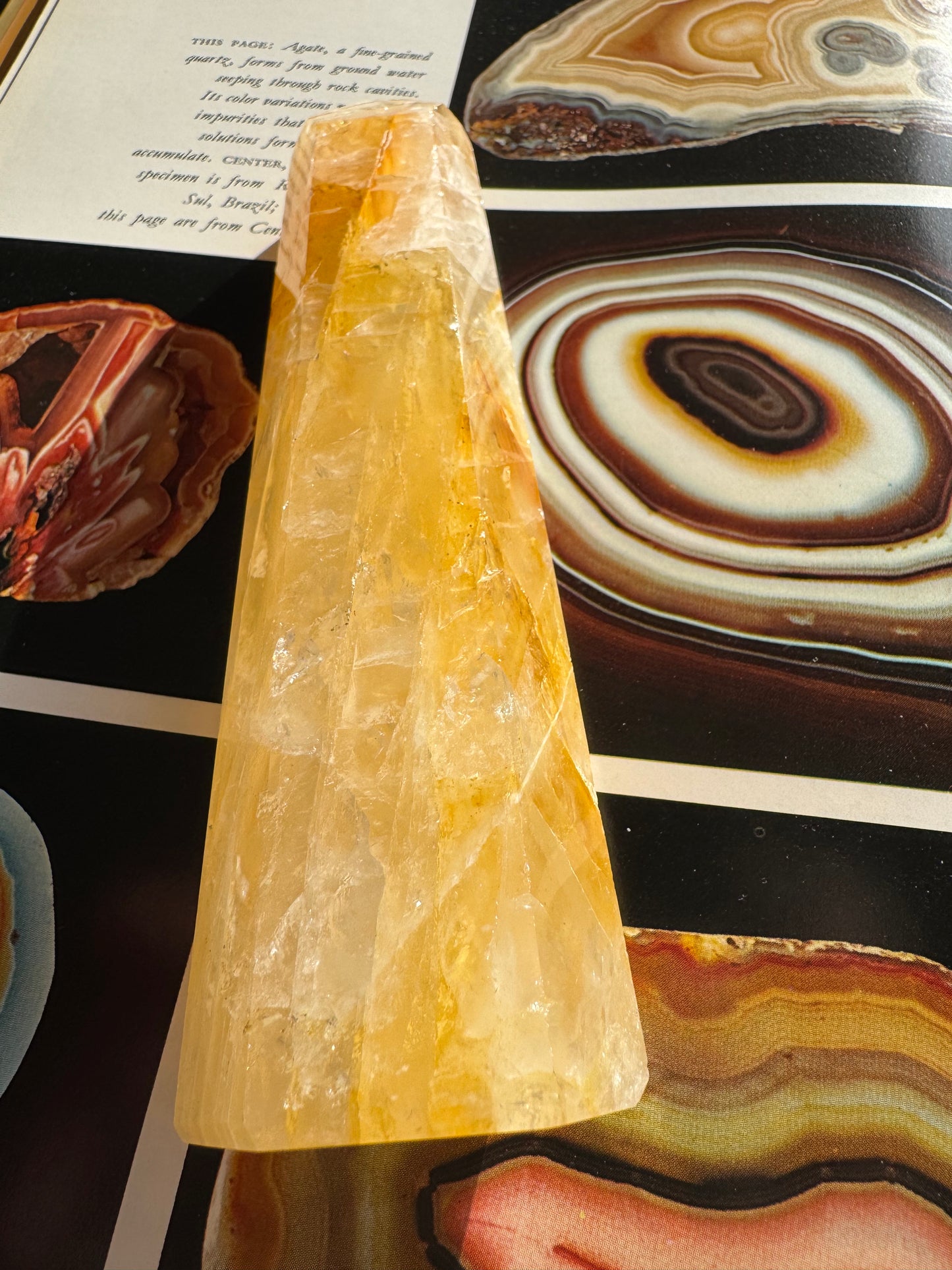 Golden Healer Quartz Tower 310 g Brazil - Divine Beauty