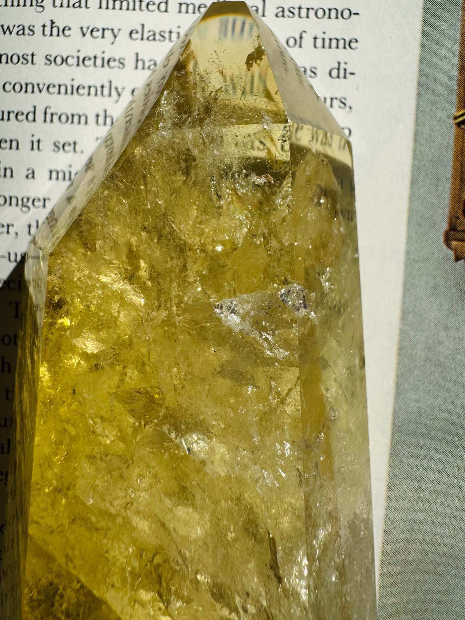 Lemon Quartz Tower 248 g  Brazil Gorgeous - Moon Room Shop and Wellness