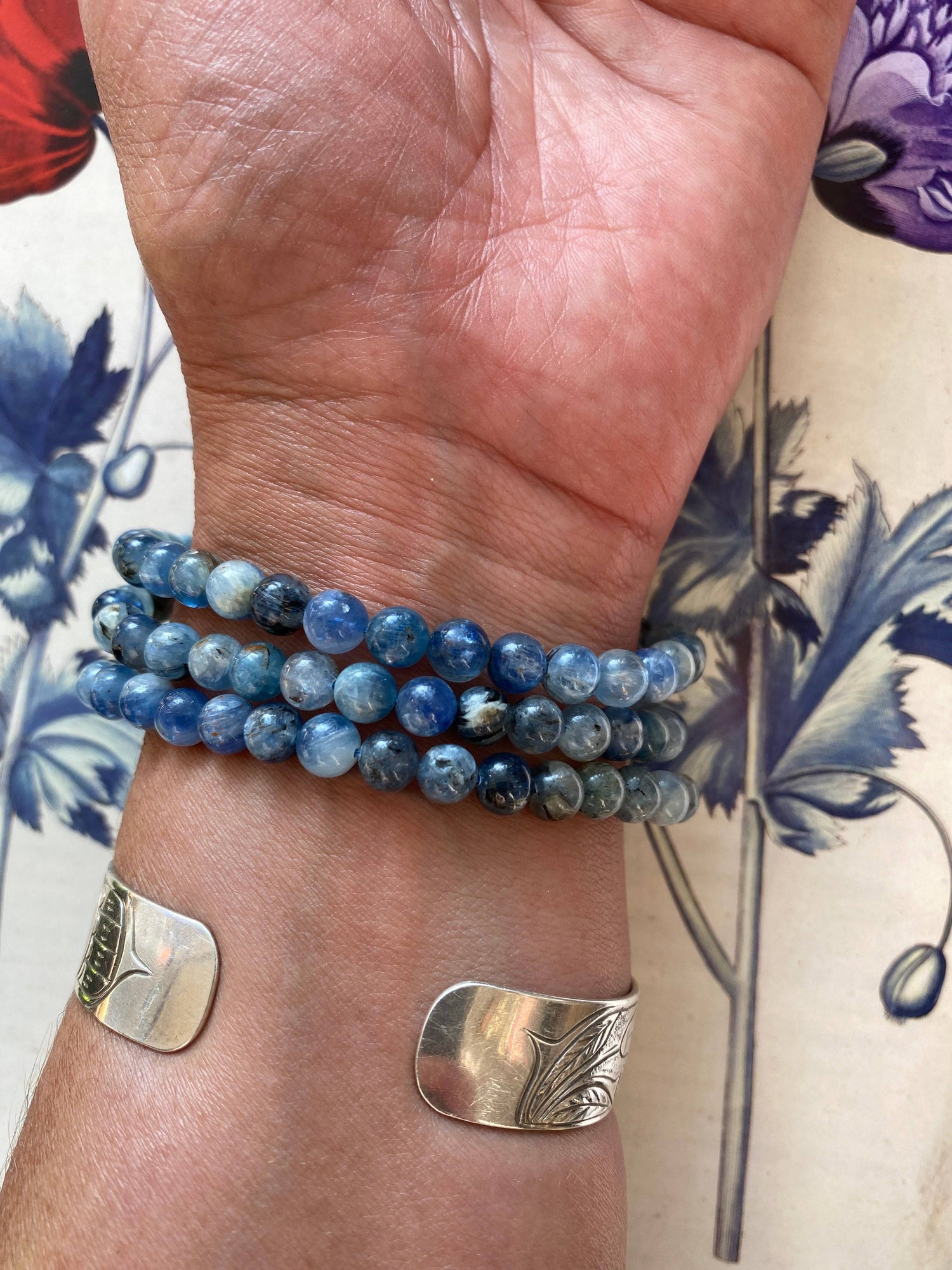 Blue Kyanite Stretch Bracelet 6 mm - Moon Room Shop and Wellness