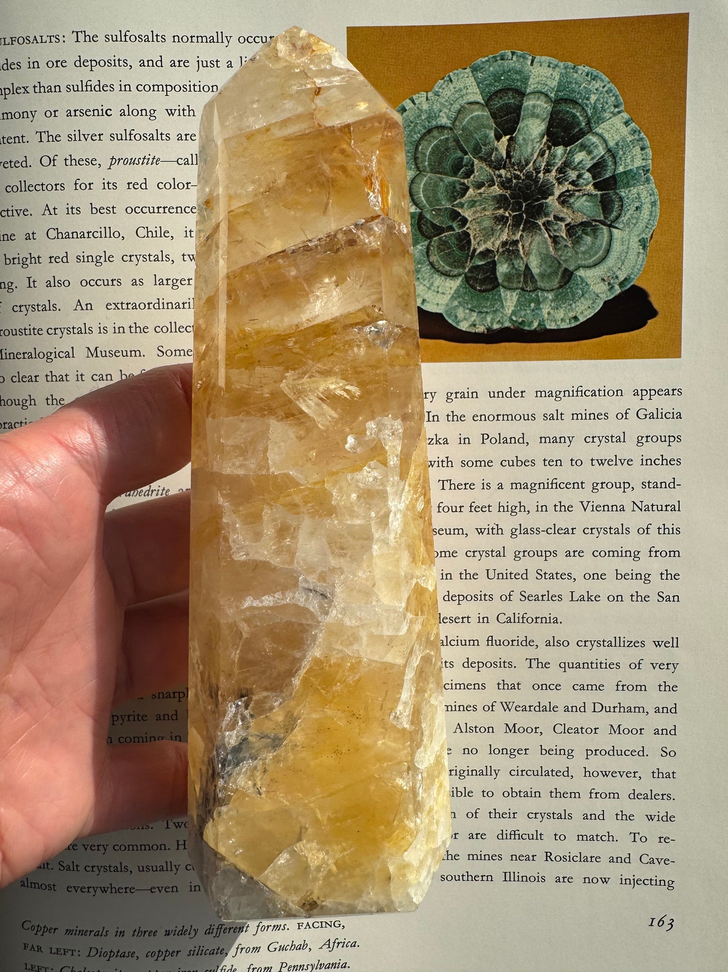 Golden Healer Quartz Tower 402 g Brazil - Divine Beauty