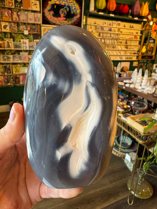 Orca Agate Freeform 2.53 lb - Moon Room Shop and Wellness