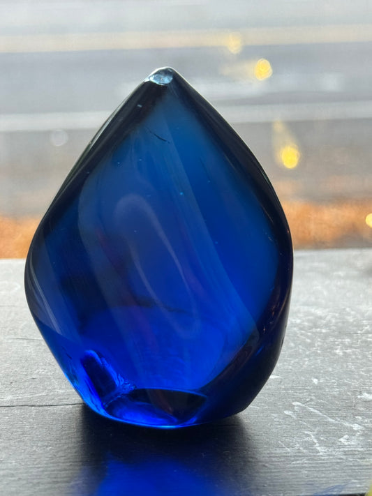 Blue Faux Obsidain Flame 144 g - Moon Room Shop and Wellness