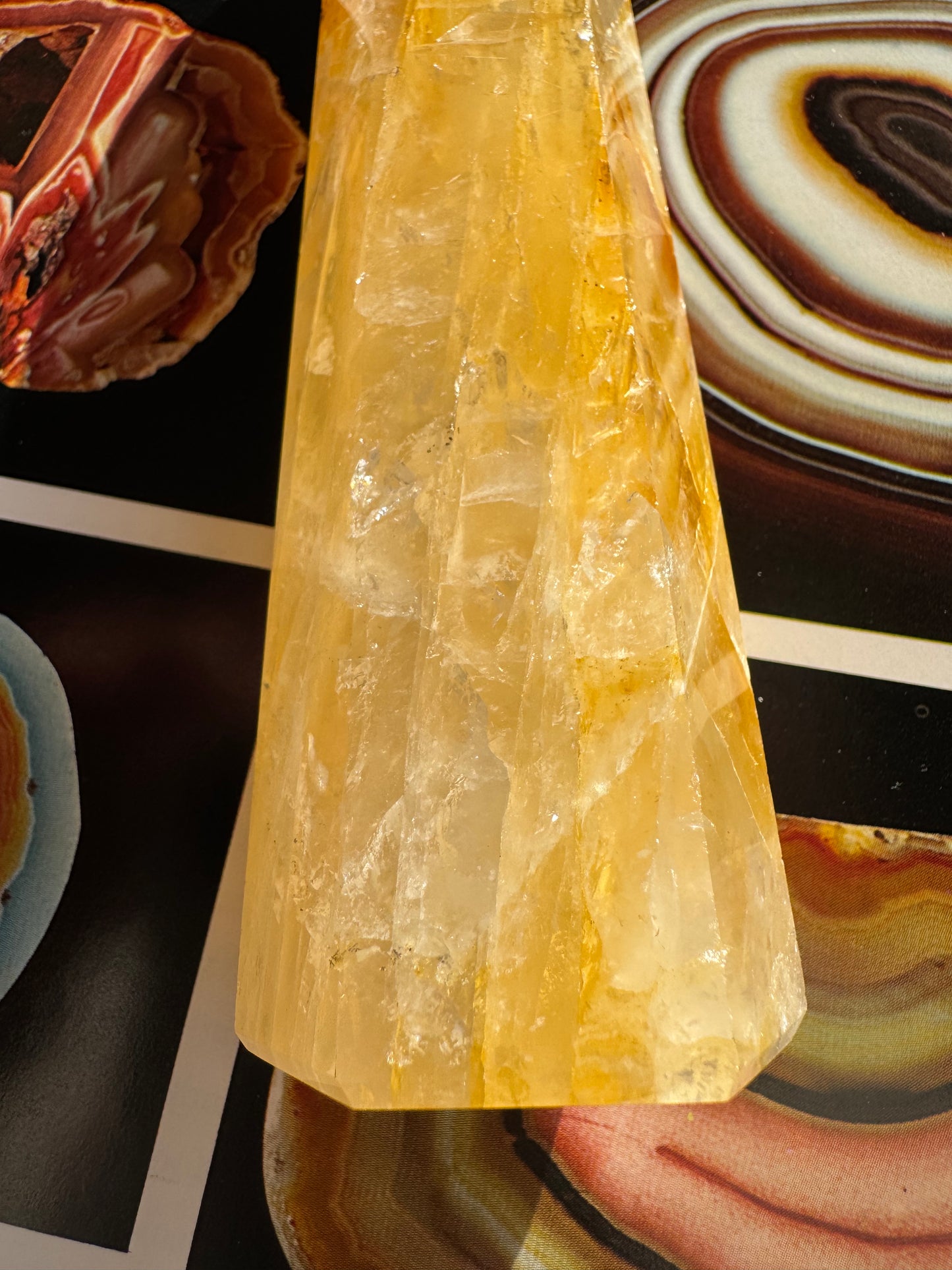 Golden Healer Quartz Tower 310 g Brazil - Divine Beauty