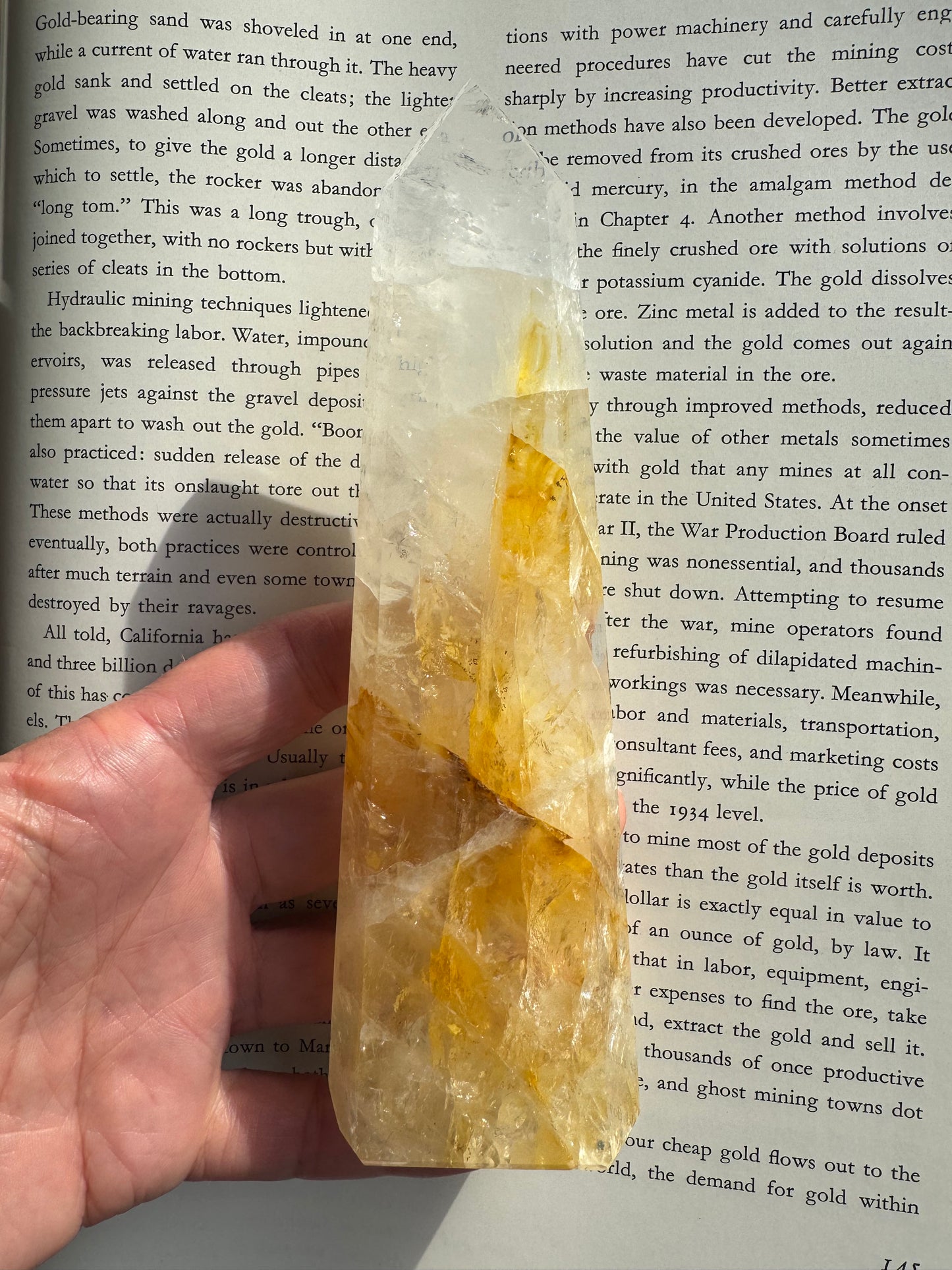 Golden Healer Quartz Tower 290 g Brazil - Divine Beauty