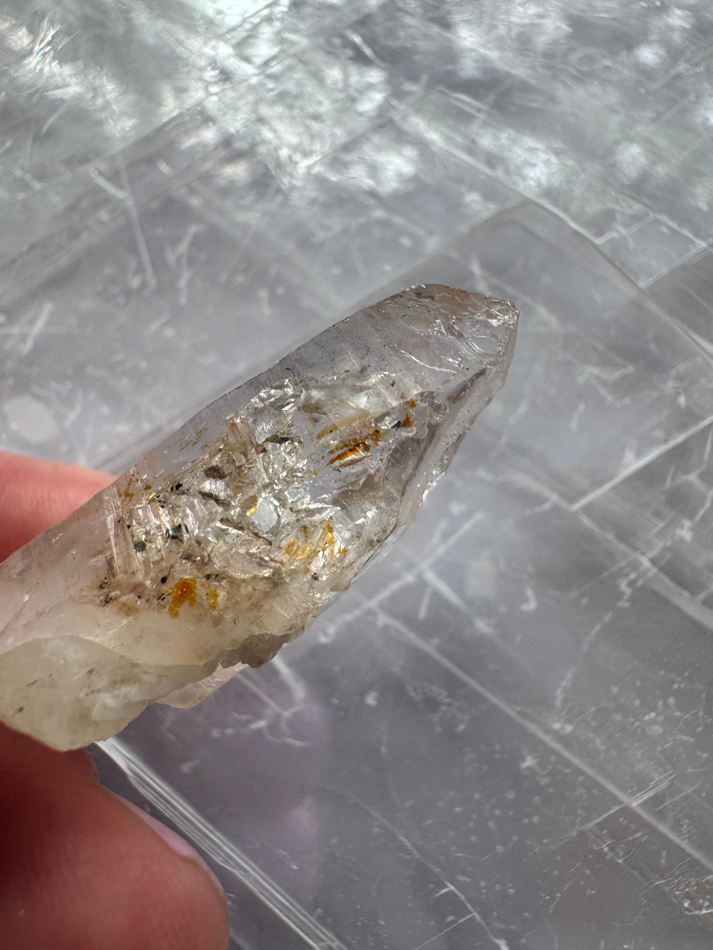 Firefly Petroleum Quartz Specimen 11 g Madagascar UV Reactive - Moon Room Shop and Wellness