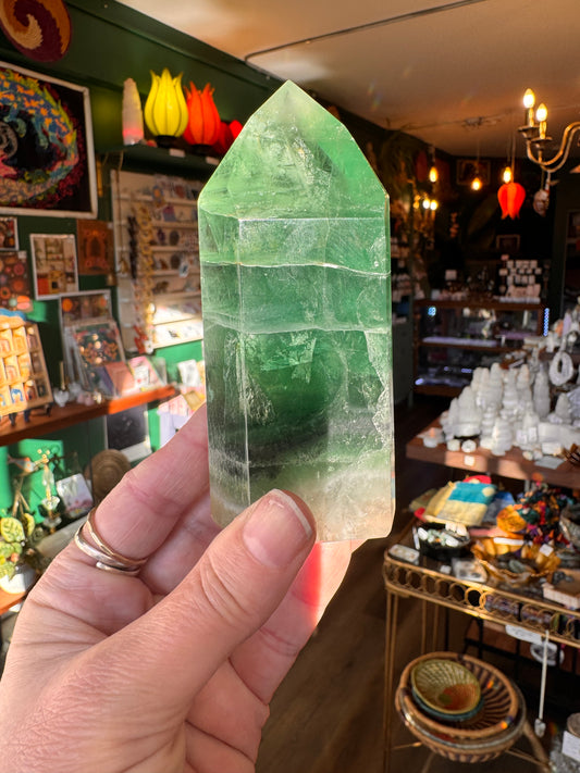 Green Fluorite Tower U.V. Reactive 319 g Argentina - Moon Room Shop and Wellness