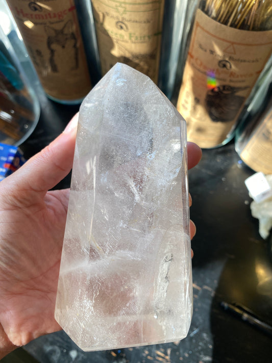 Clear Quartz Tower 1.5 lb - Moon Room Shop and Wellness