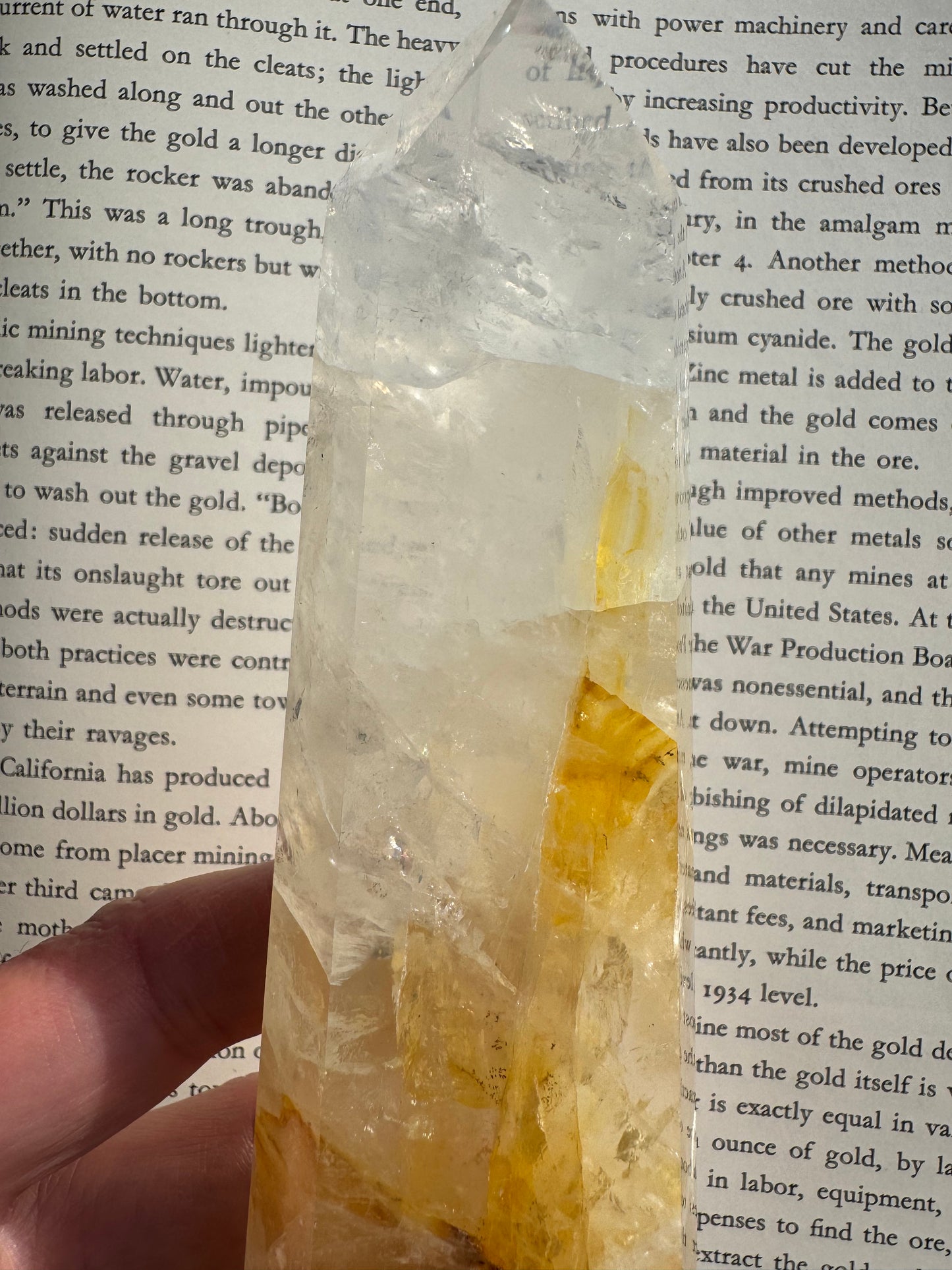 Golden Healer Quartz Tower 290 g Brazil - Divine Beauty