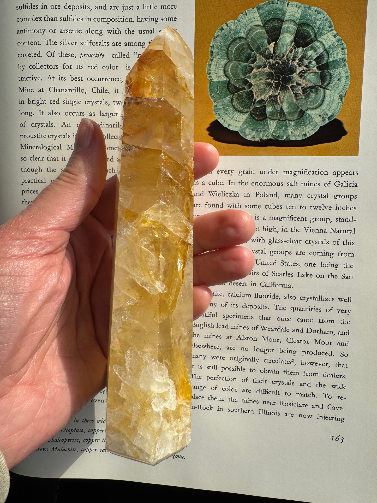 Golden Healer Quartz Tower 402 g Brazil - Divine Beauty