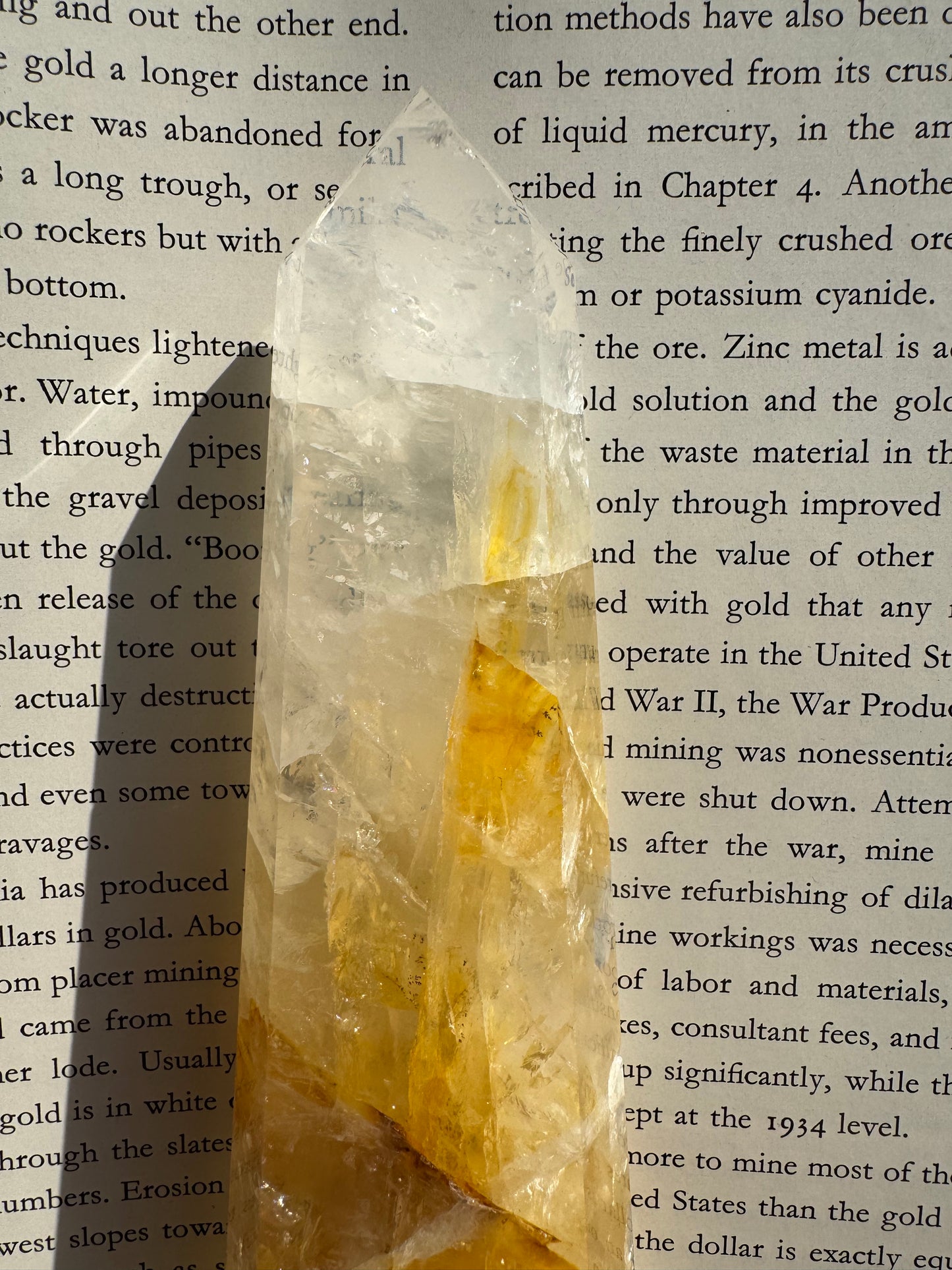 Golden Healer Quartz Tower 290 g Brazil - Divine Beauty