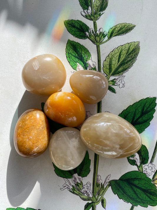 Yellow Jade Tumbled - Moon Room Shop and Wellness