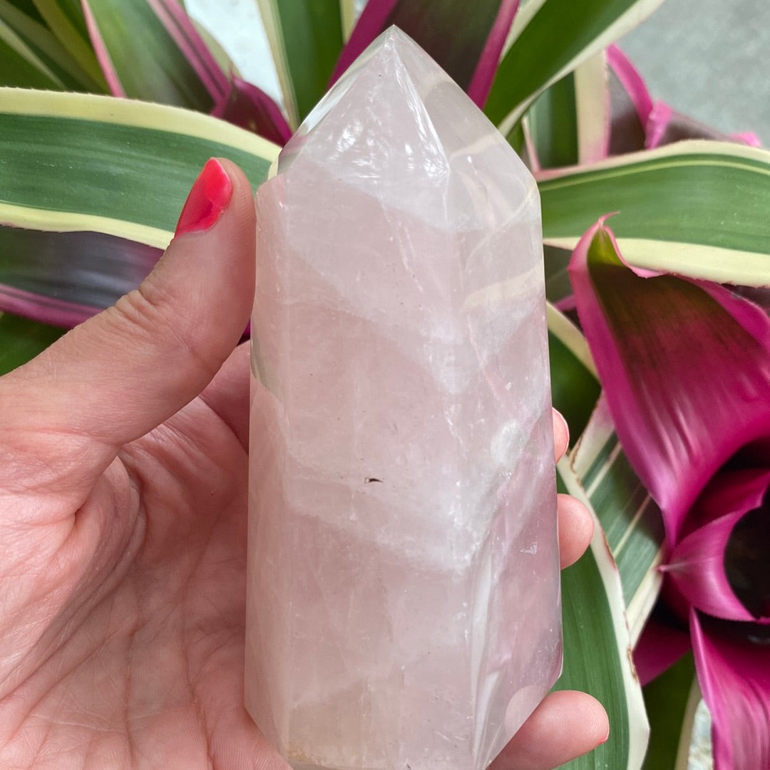 Rose Quartz Tower 470 g - Moon Room Shop and Wellness