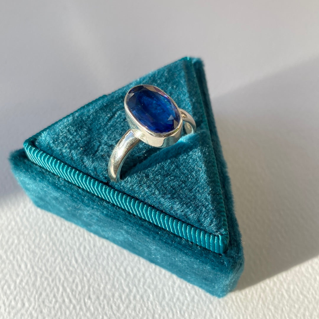 Kyanite Sterling Silver Ring- Size 8 - Moon Room Shop and Wellness