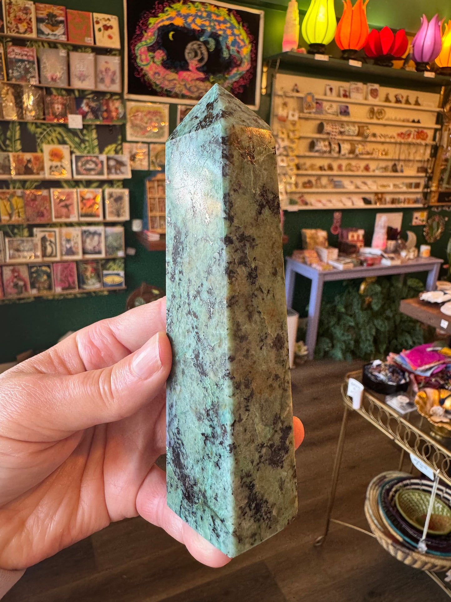 Emerald Tower 274 g - Moon Room Shop and Wellness