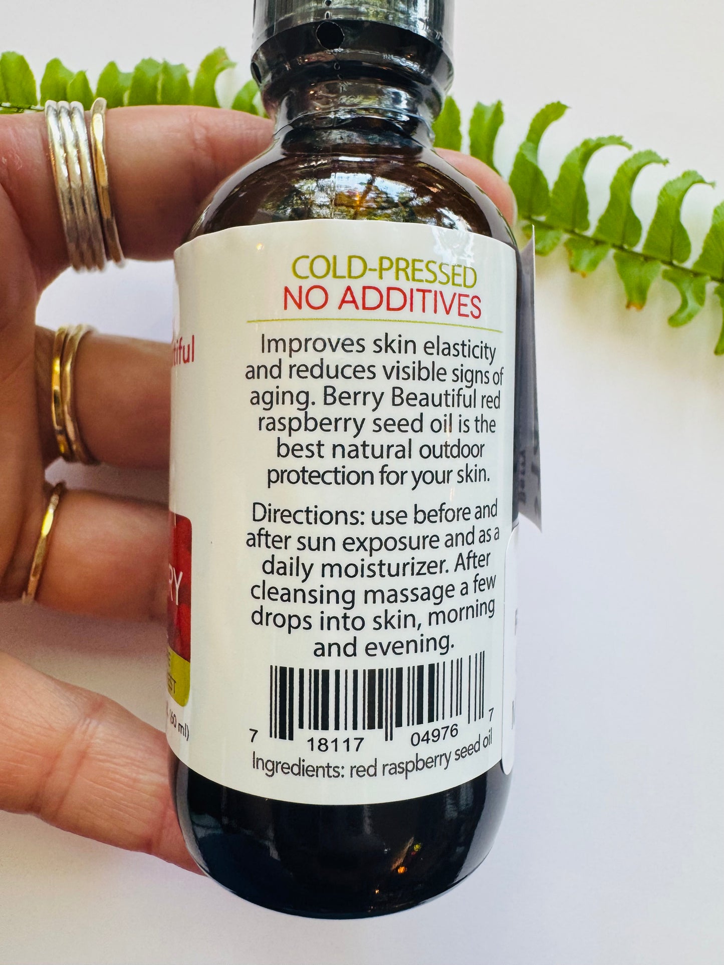 Berry Beautiful Red Raspberry Seed Oil 2 0z - Moon Room Shop and Wellness