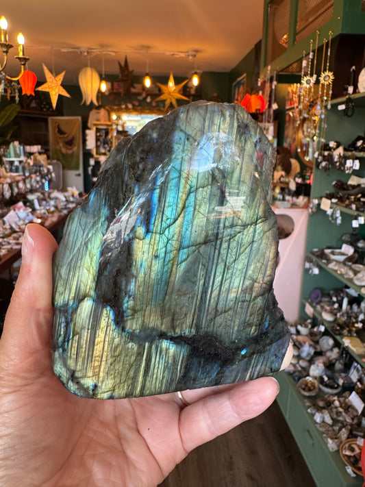 Labradorite Freeform w Natural Back 445 g - Madagascar