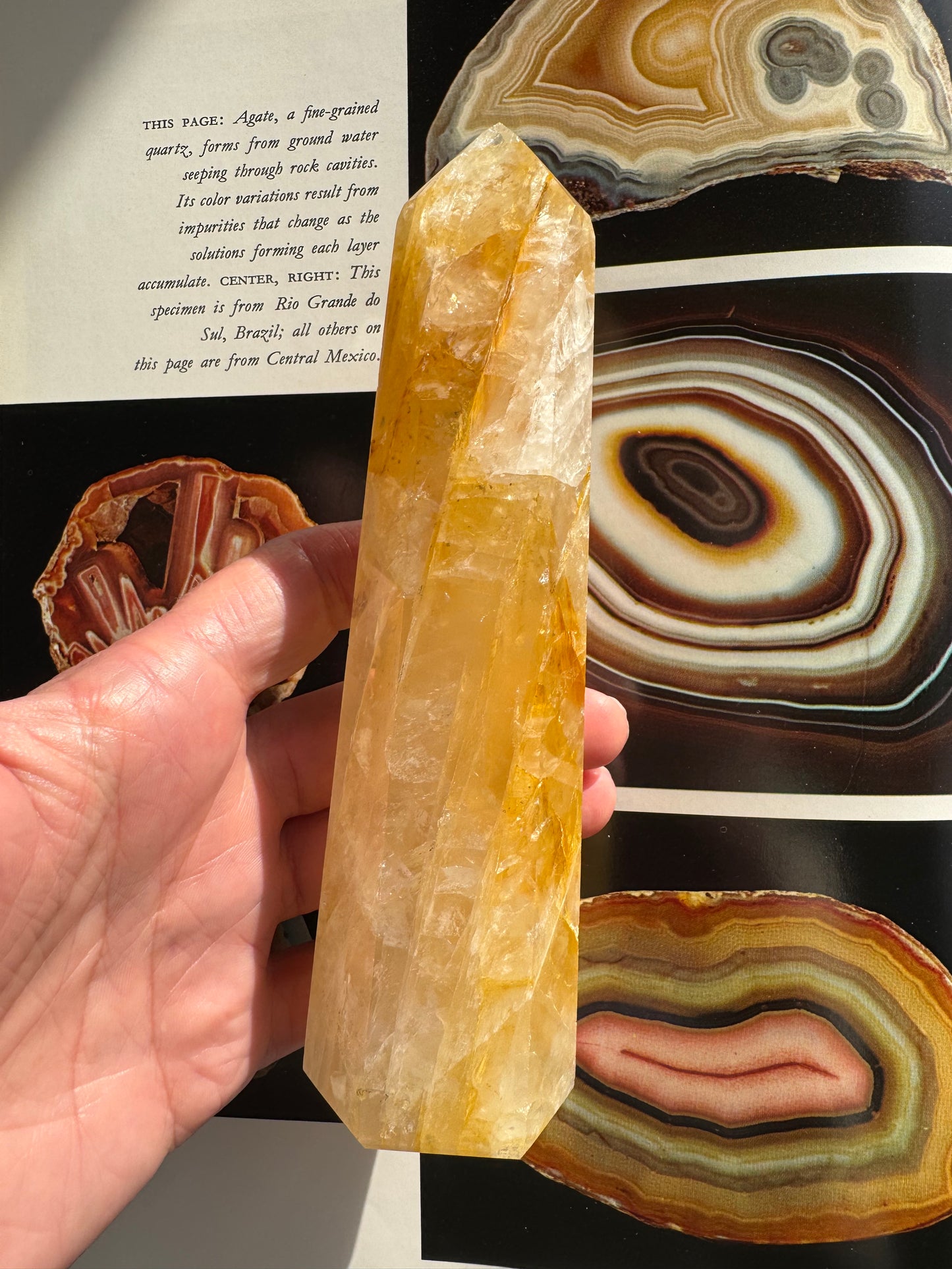 Golden Healer Quartz Tower 310 g Brazil - Divine Beauty