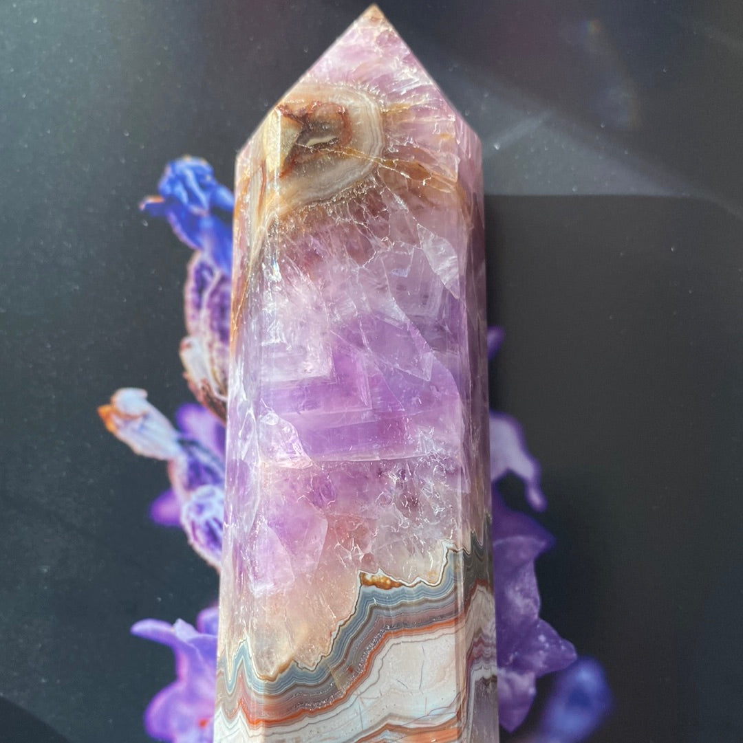 Amethyst Lace Agate Tower 590 g - Moon Room Shop and Wellness