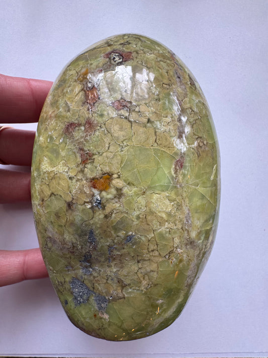 Green Opal Freeform 405 g - Madagascar Beauty! - Moon Room Shop and Wellness